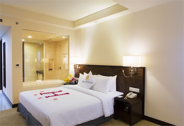 Phòng Deluxe Hướng thành phố - KS Havana Nha Trang